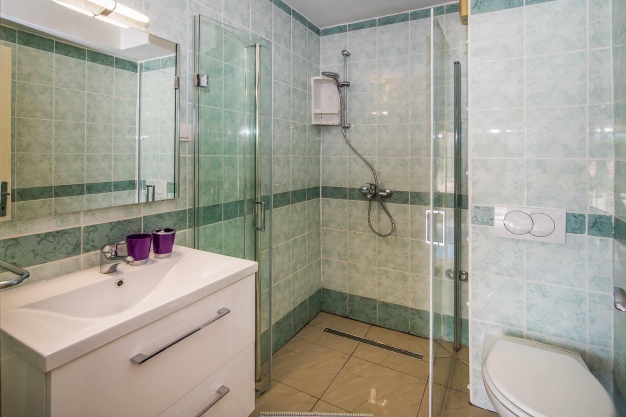 Holiday House Rosalia With Seaview And Swimming Pool Suzan Екстериор снимка